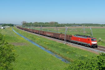 Un train de fret en route vers l'Allemagne via la Betuweroute.2018, Rob Dammers, Fickr.com