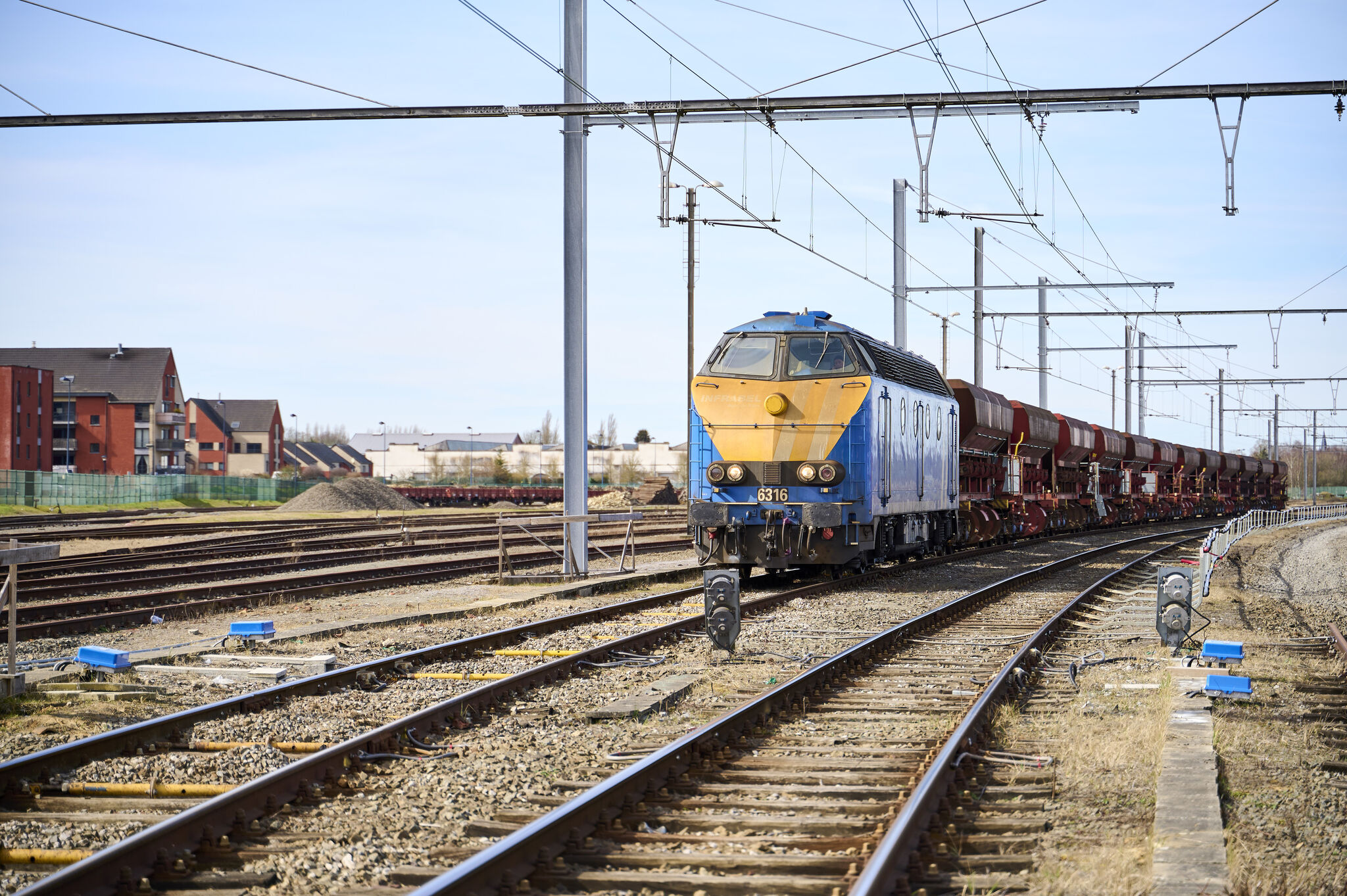 Train en Gare de Luttre (Photo: Infrabel)