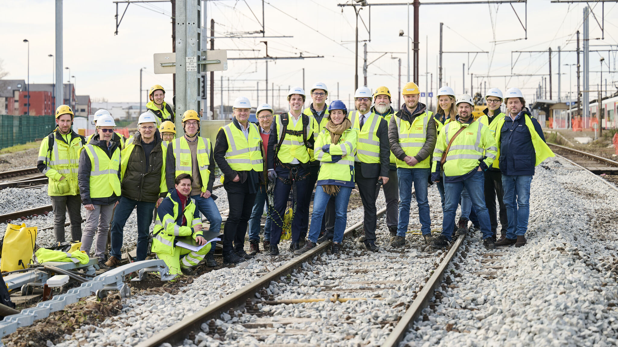 Equipe Infrabel en Gare de Luttre (Photo: Infrabel)