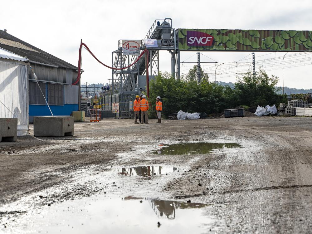 Convoyeur servant à acheminer les débris du chantier (Photo: SNCF, Cédric Doux)