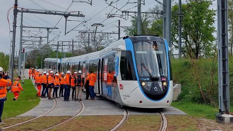 Les essais dynamiques du T12 continuent en zone urbaine (Photo: IDF Mobilités)