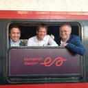 Le ministre belge de la Mobilité Georges Gilkinet à bord du train d'European Sleeper avec les fondateurs Elmer van Buuren et Chris Engelsman (Photo : communiqué de presse d'AllRail)