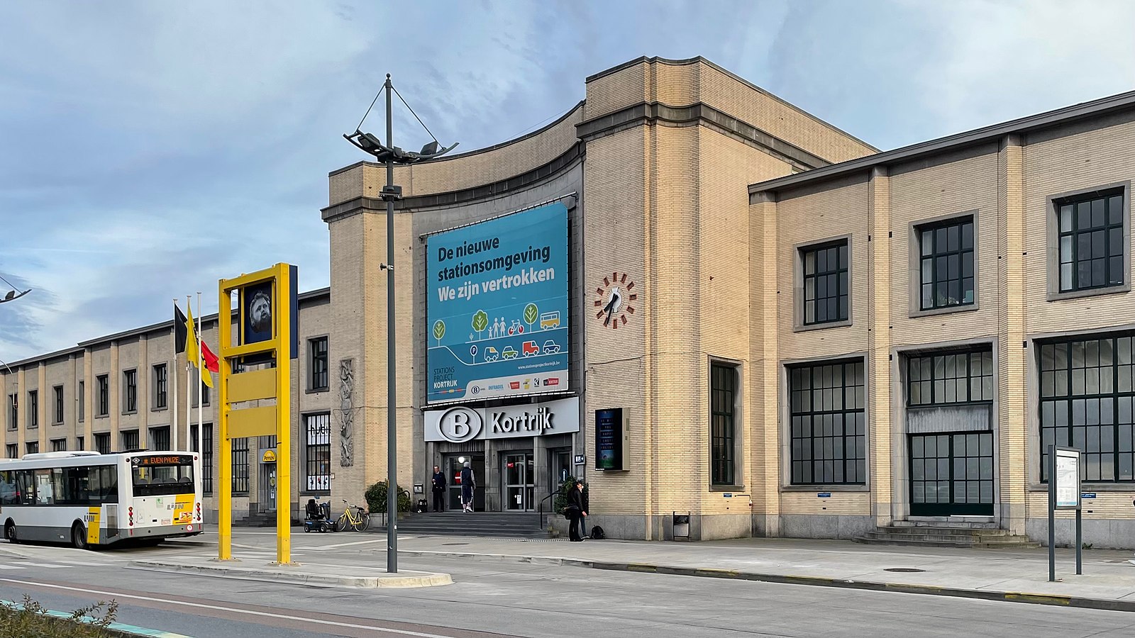 Gare de Courtrai en 2022 (Photo: Wikimedia; Japplemedia; CCASA4.0)