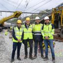 Georges Gilkinet, ministre de la mobilité, Gilles Foret, Échevin de la Transition Écologique, de la Mobilité, de la Propreté et du Numérique chez Ville de Liège, et Benoît Gilson, PDG d’Infrabel, se sont rendus à Liège le 29 avril 2023, pour assister aux travaux.