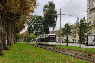 Tram DeLijn (Photo: LouisCartier, Wikimedia, CCBYSA4.0)