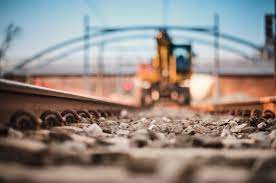 La construction de deux nouvelles voies doit permettre de faciliter l'accès de la région côtière au trafic de passagers et de faire de la place aux trains de marchandises. (Benjamin Brolet, Infrabel)