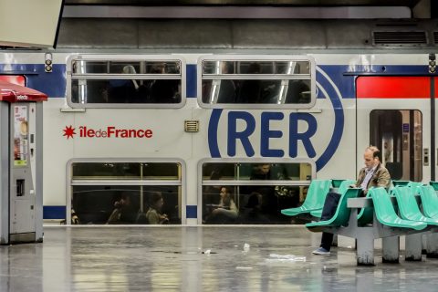 Station RER La Defense, à Paris. (Photo: Shutterstock)