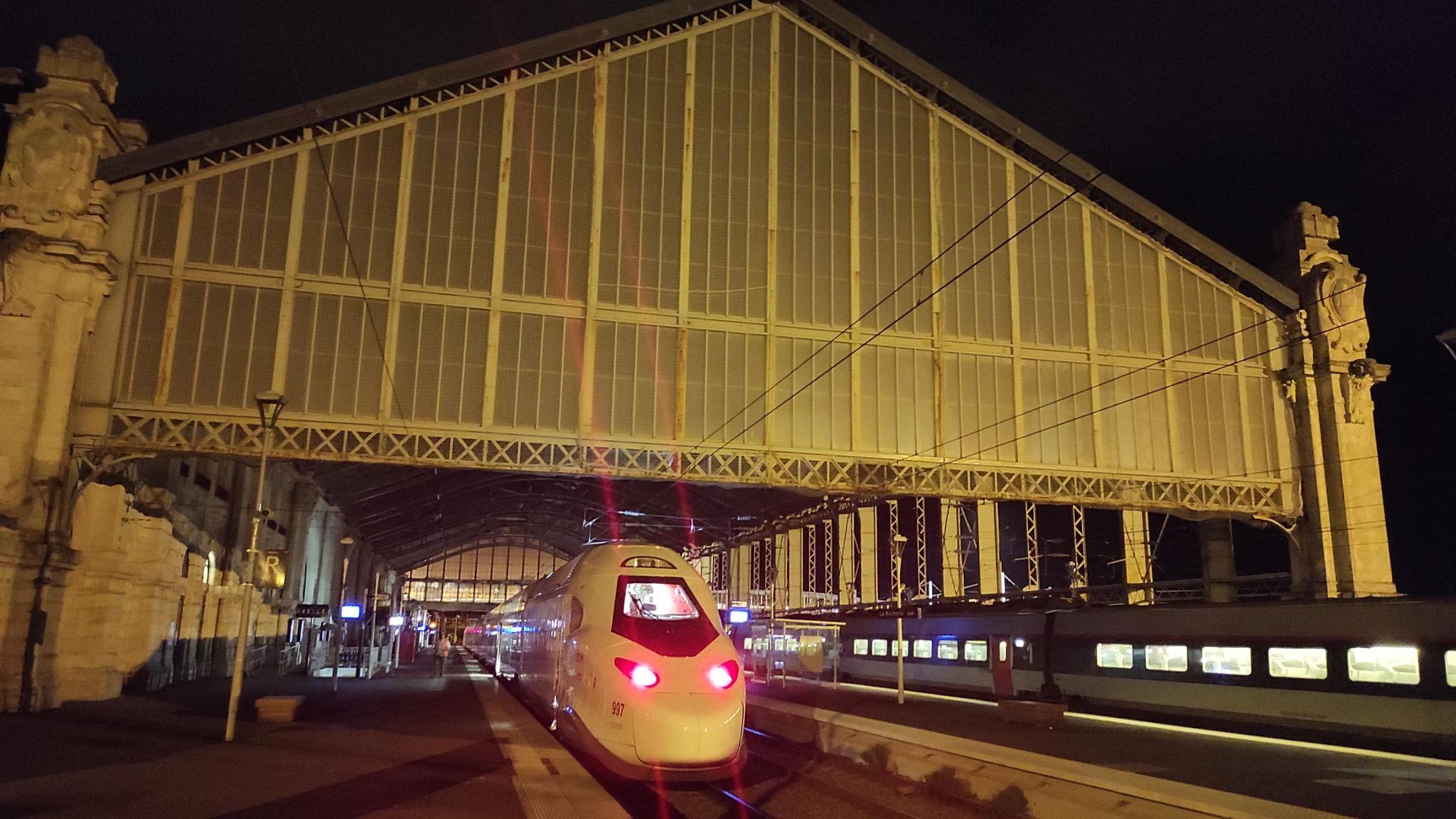 PHOTO : La rame de la présérie 2 (PS2) est officiellement la première rame du TGV M à circuler de manière autonome sur le réseau ferroviaire français. (Photo : David Goeres, Directeur des projets TGV M à la SNCF sur LinkedIn)