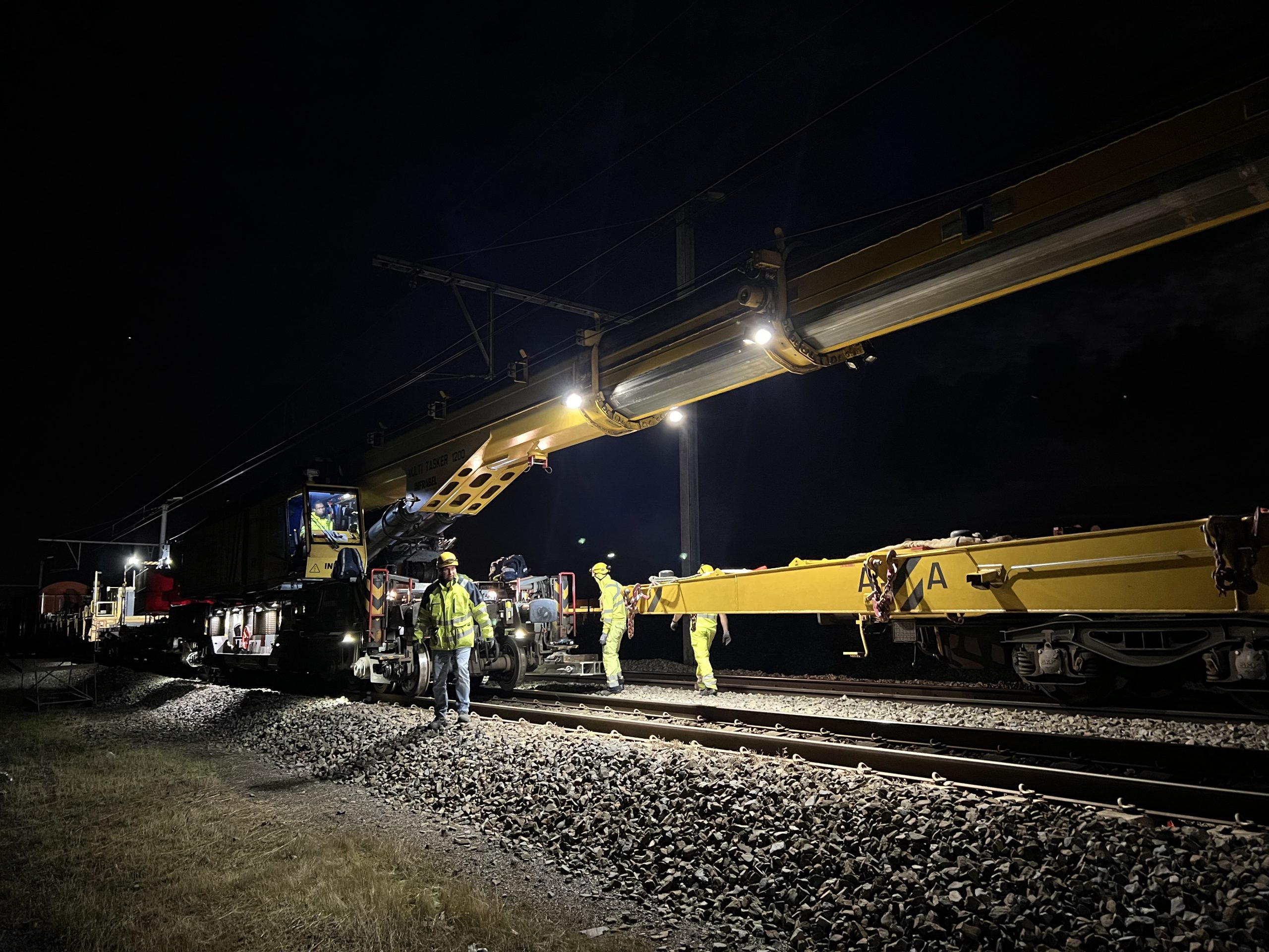 Diao et son équipe sur un chantier d'Infrabel (Photo: Infrabel)