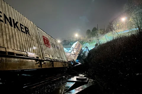 The freight train derailed at Arna station PHOTO- Bane NOR