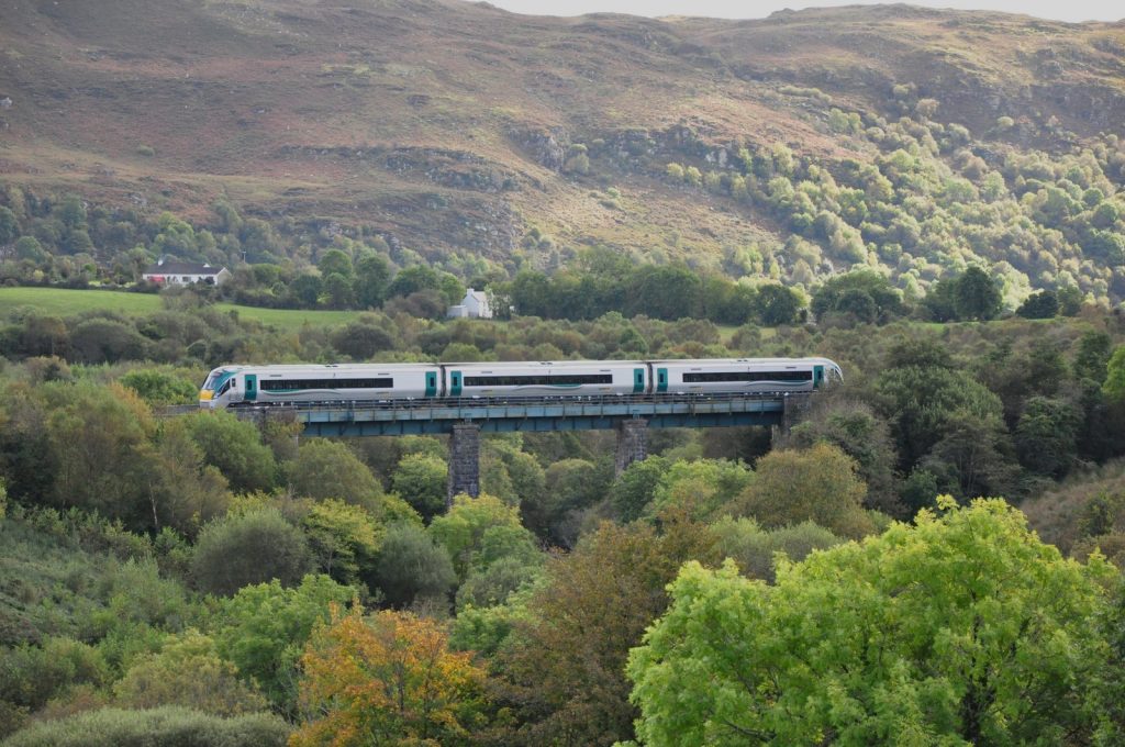 IÉ 22000 Class 2 train