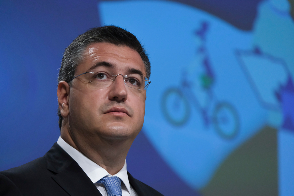 The EU's transport commissioner discusses high-speed rail with industry leaders.