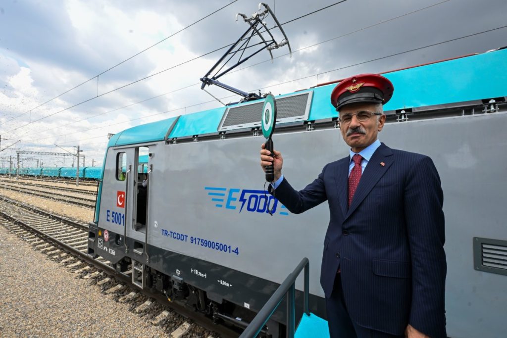 E5000 locomotive made in Turkey.