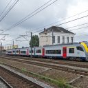 Een NMBS-trein bij station Ruisbroek, foto