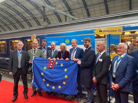 De aankomst van de Connecting Europe Express in Amsterdam