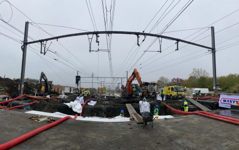 Grote Infrabel werf nabij Doornik