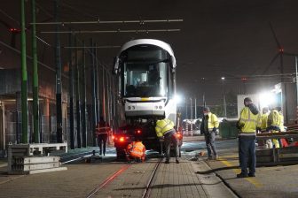 CAF tram arriveert op de stelplaats in Antwerpen