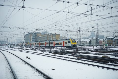 Sneeuw op het Belgische spoor