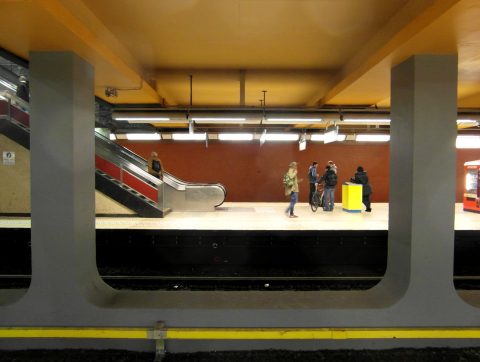 Het Brusselse metrostation Beekkant