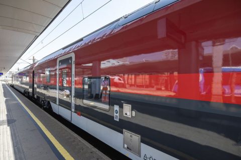 New generation RailJet manufactured by Siemens Mobility for ÖBB