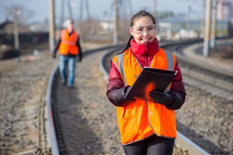 Railroad worker (Photo: Shutterstock)