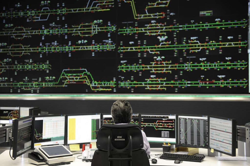 Adif is upgrading its ROCs in Southern Spain.