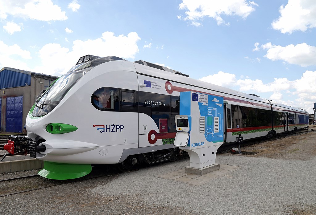 Croatia's first battery train, built by Končar.