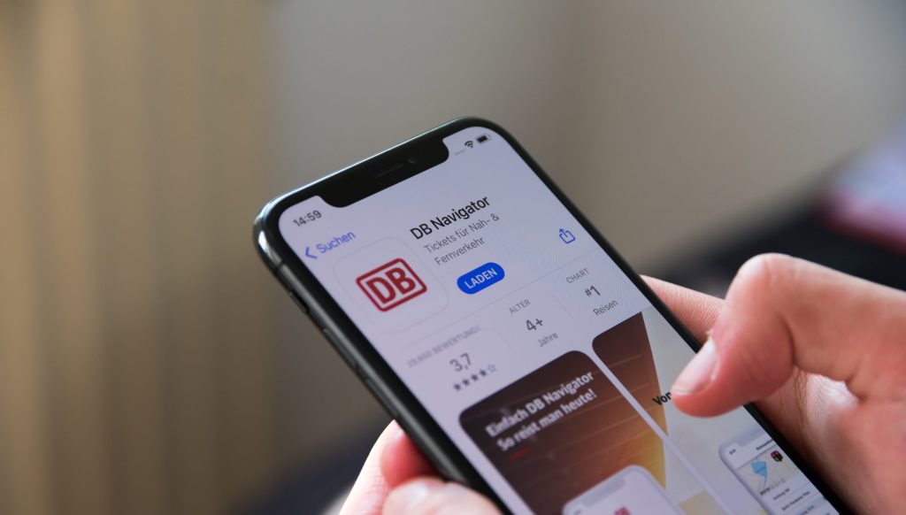 smartphone with DB navigator on it